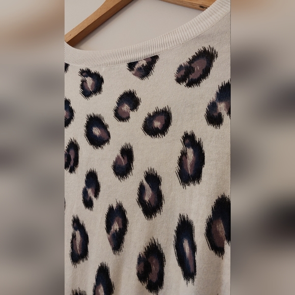 Medium Halogen Animal Print Long Sleeve Lightweight Sweater Blouse - Picture 7 of 8